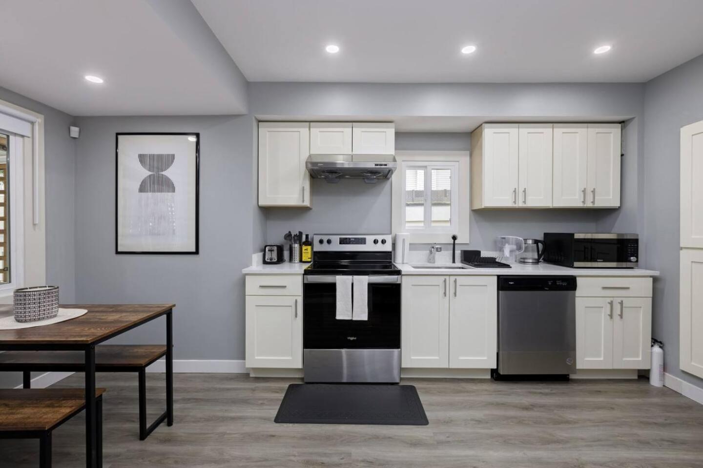 Spacious 4br Retreat Near Yvr And Dt Holiday home *