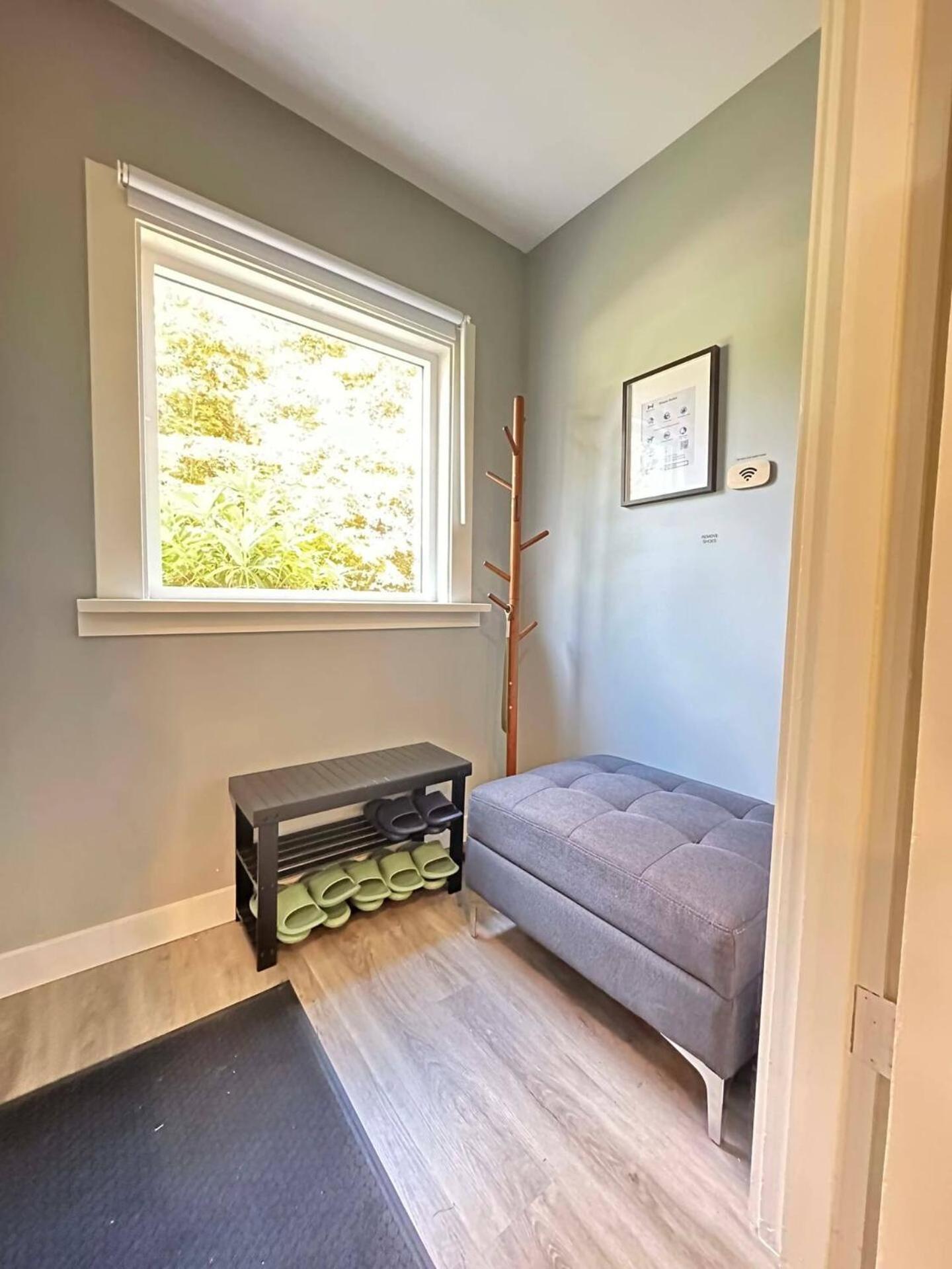 Spacious 4br Retreat Near Yvr And Dt