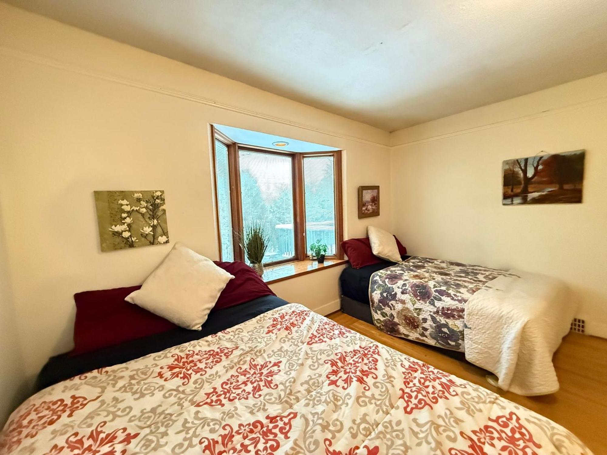 Homestay Home- Close To Shopping, Beach, Ubc And Downtown Vancouver