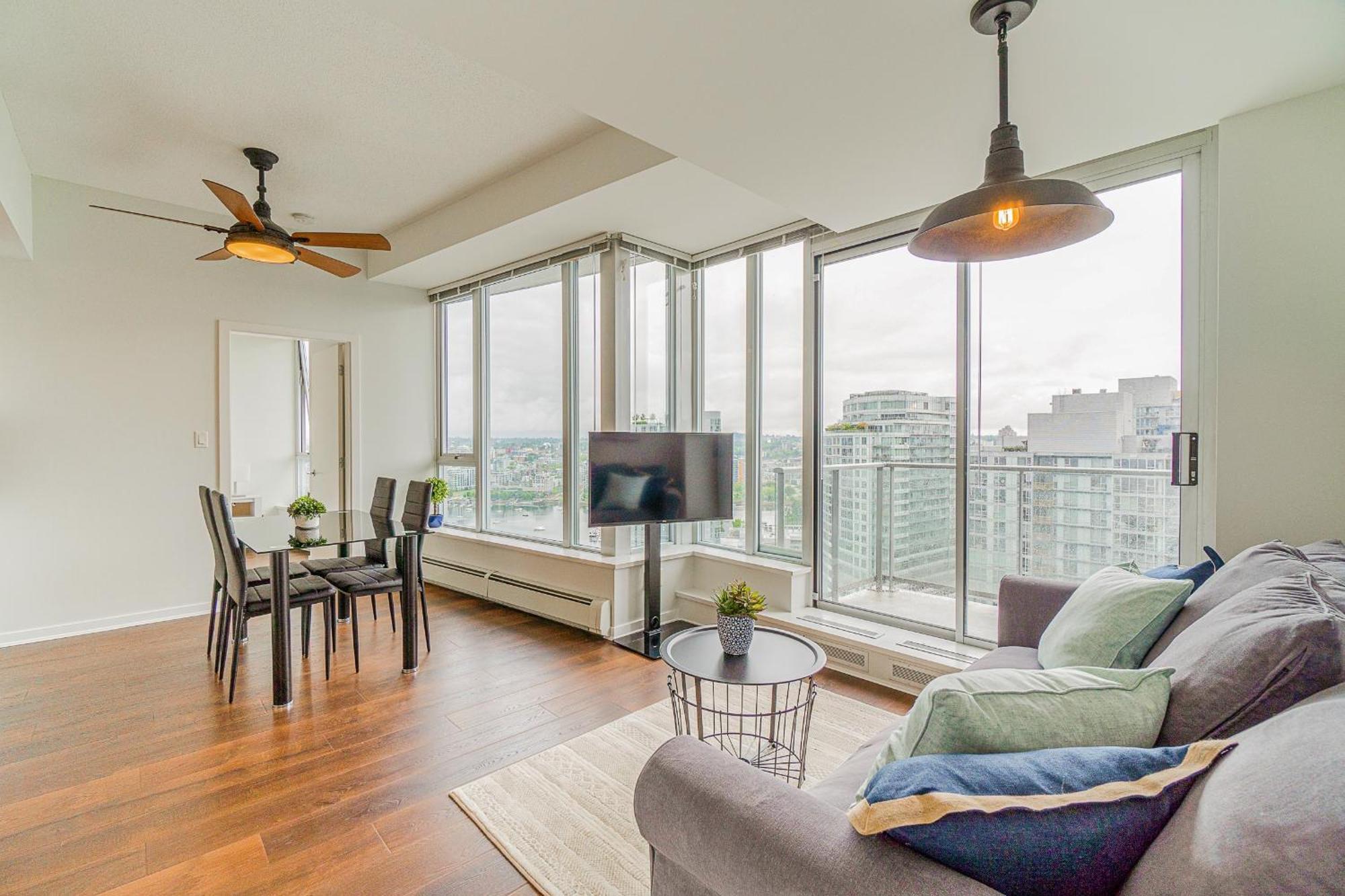 In The Sky With Gorgeous Water Views Apartment *