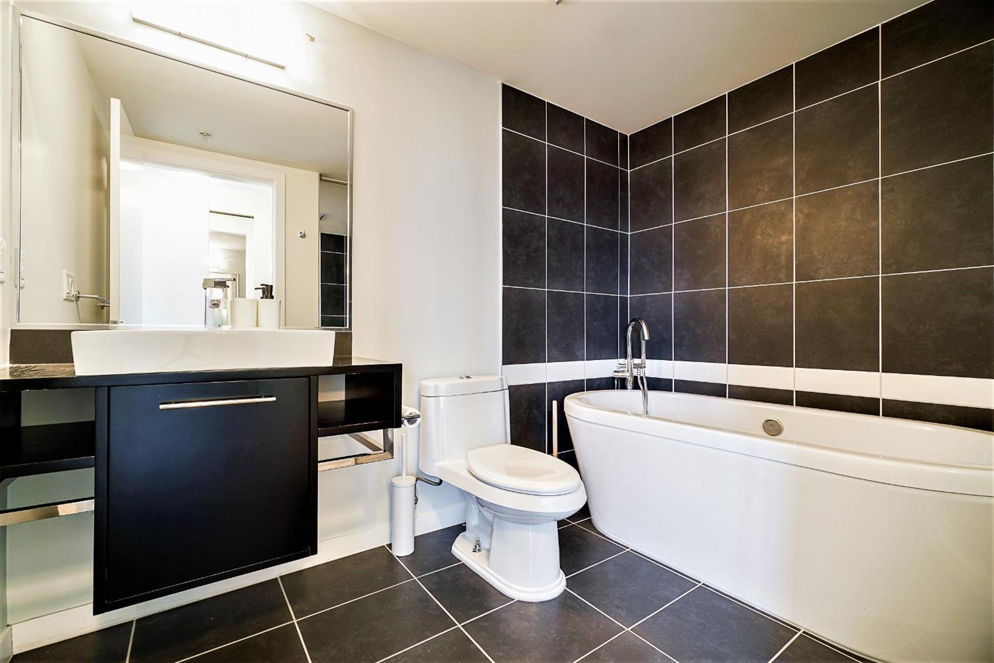 In The Sky With Gorgeous Water Views Apartment Vancouver
