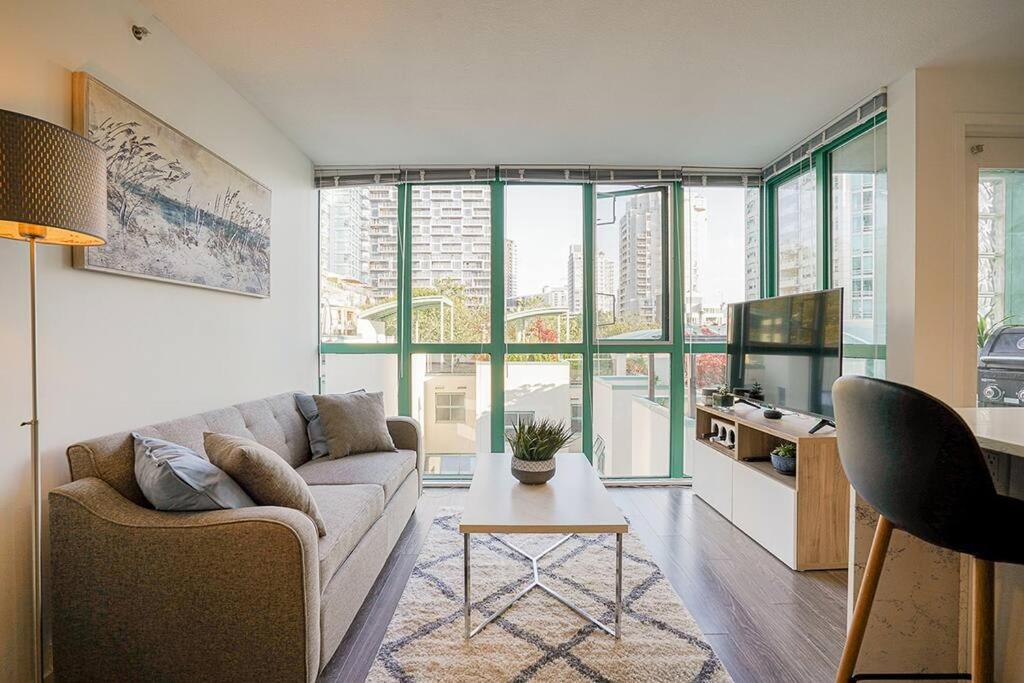 Yaletown Gorgeous Unit Steps From The Apartment Vancouver