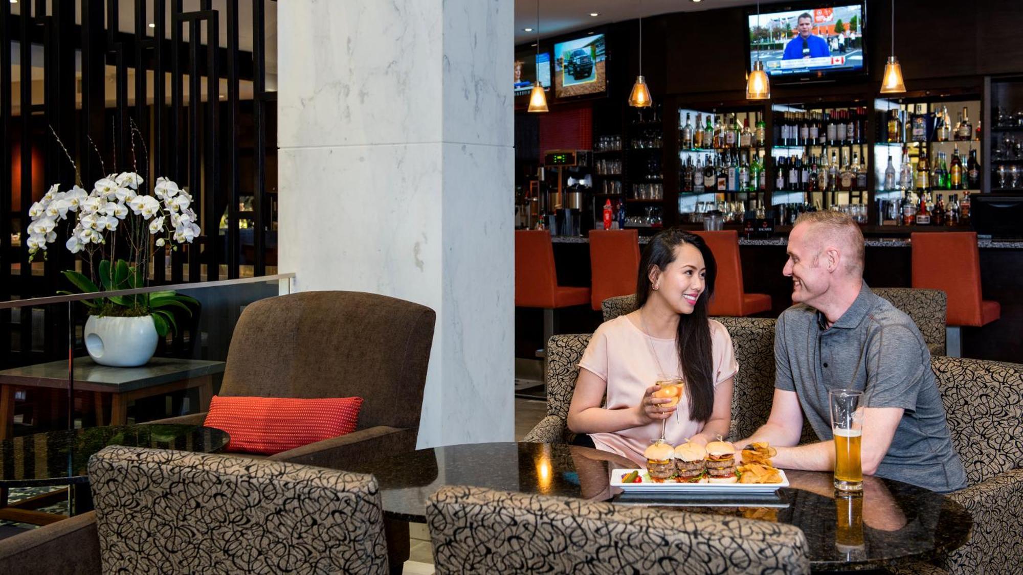 Hotel & Downtown By Ihg