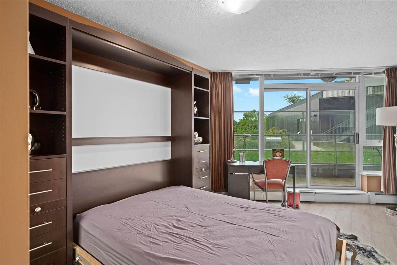 Gorgeous Oasis In The Heart Of Downtown - A Rare Find! * Vancouver