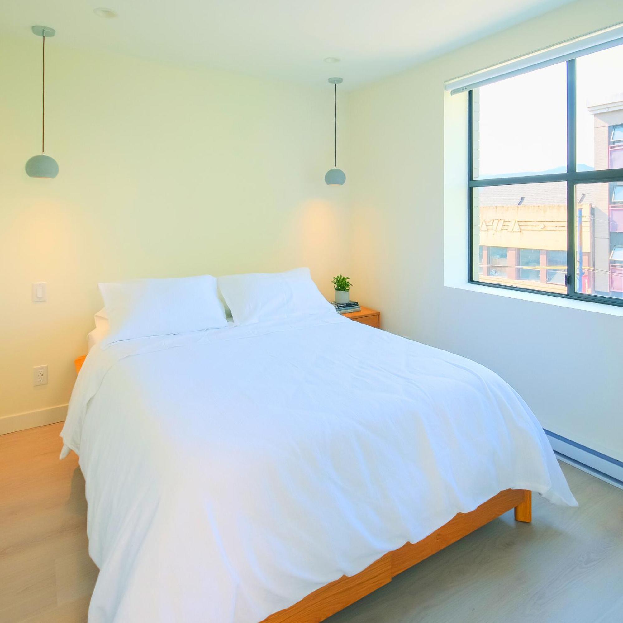 Newly Renovated 1 Bedroom In Japantown! Near Gastown & Railtown!