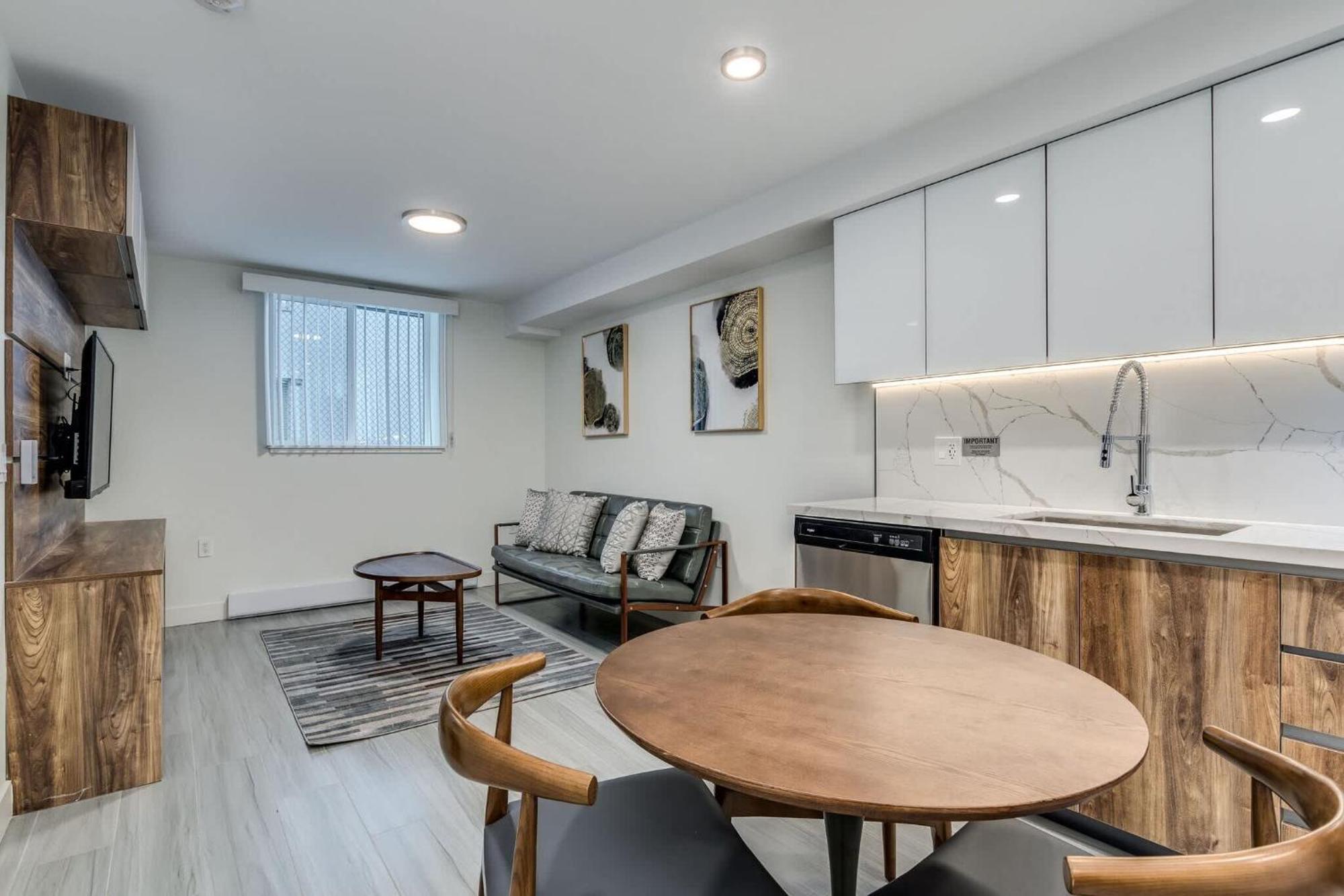 Apartment Downtown Luxury - Chic Spacious & Vancouver