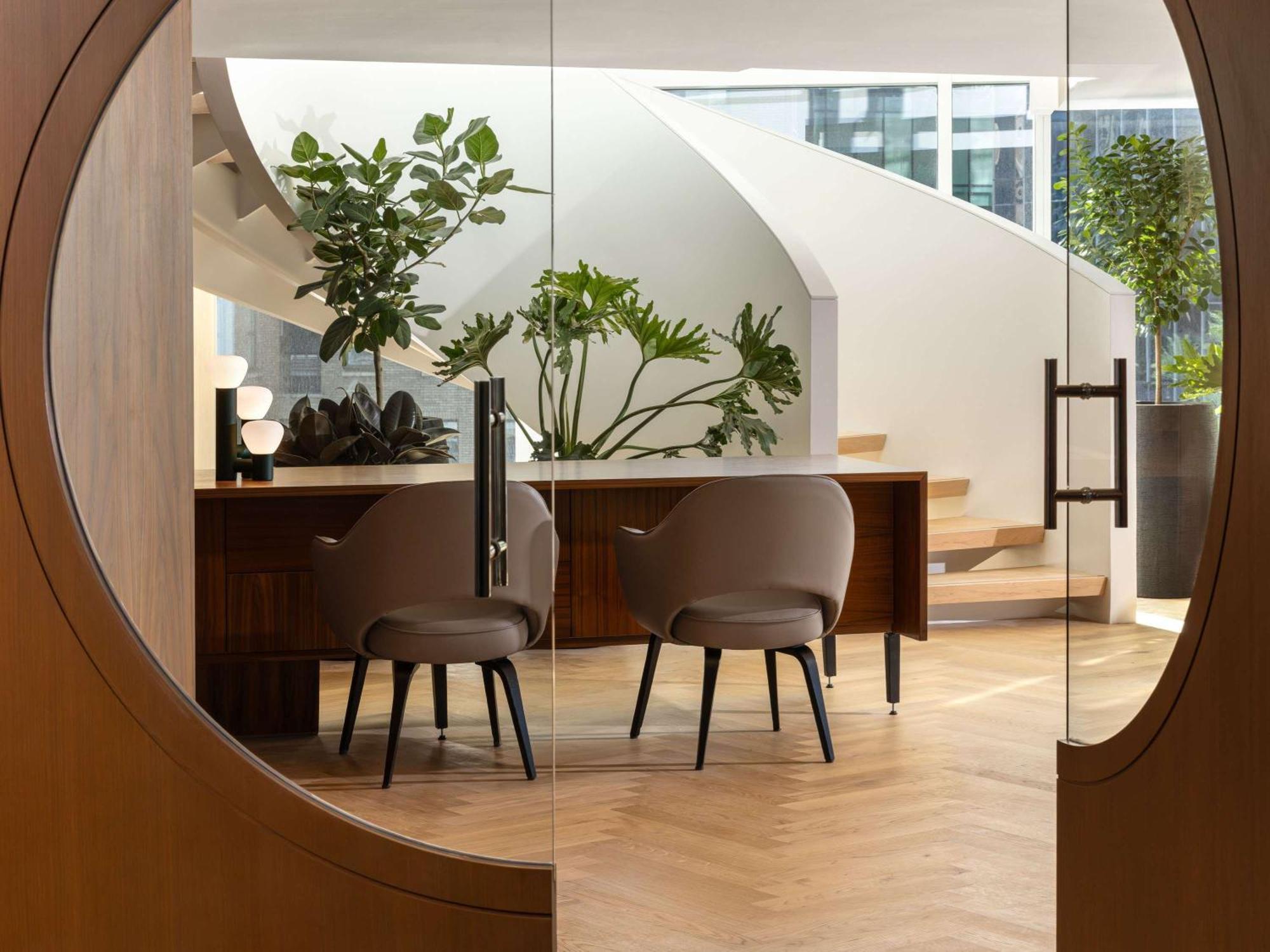 Fairmont Pacific Rim Hotel 5*