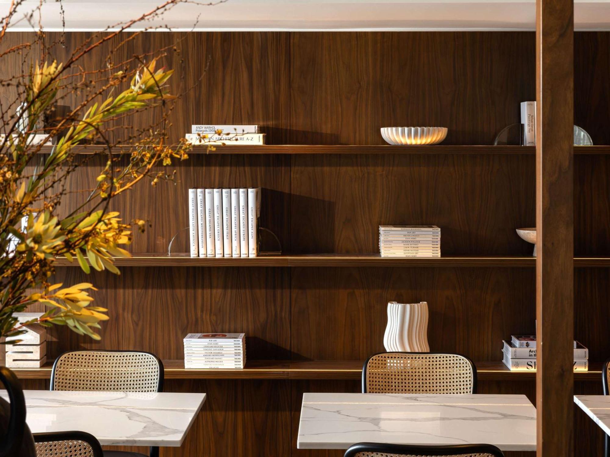 Fairmont Pacific Rim 5*