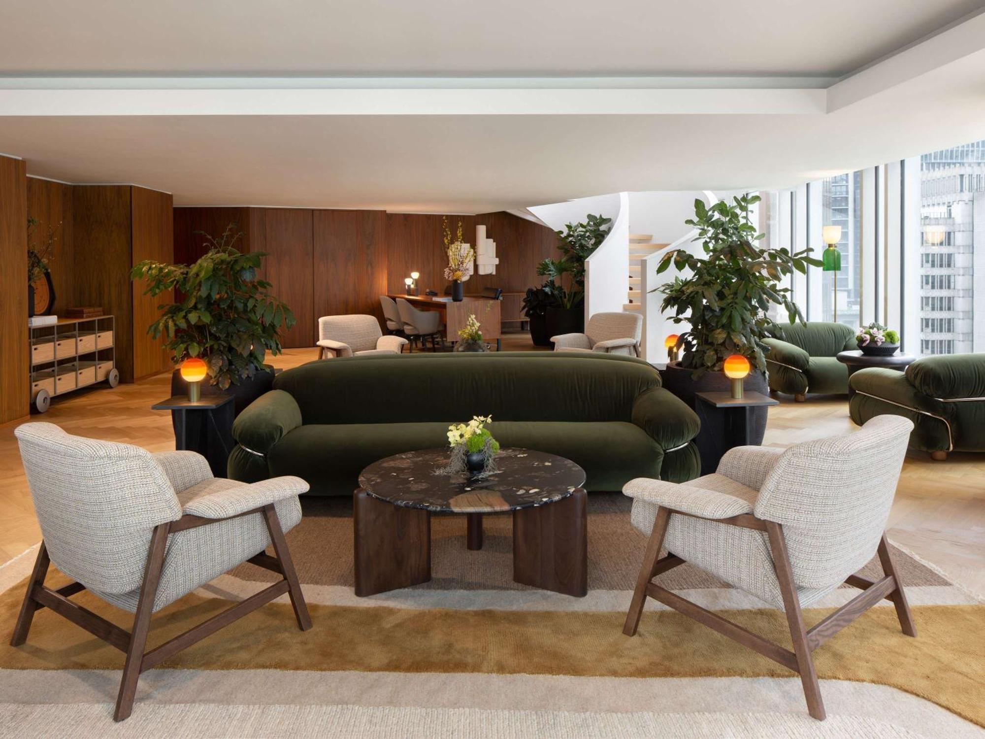 Fairmont Pacific Rim 5*