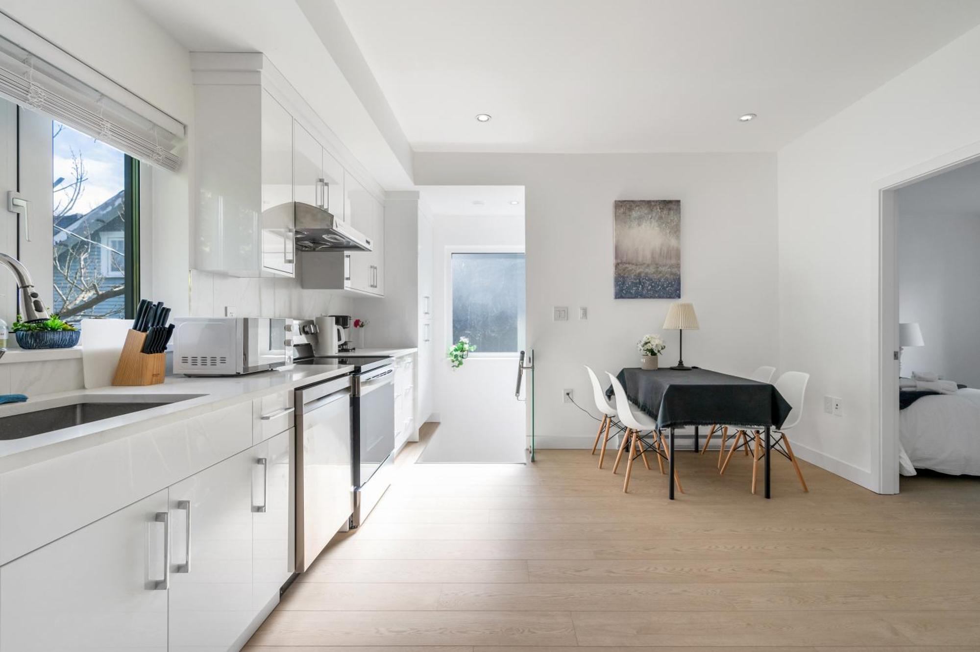 Charming 2-bd Retreat In The Heart Of Holiday home Vancouver