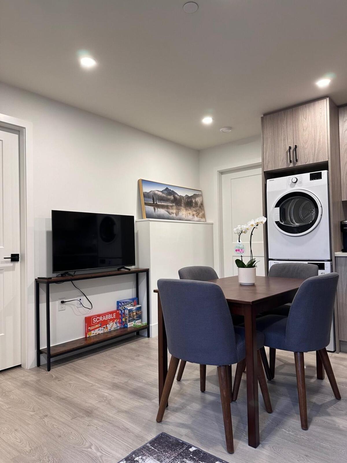 Newly Built Cozy 2-br Hidden Gem *