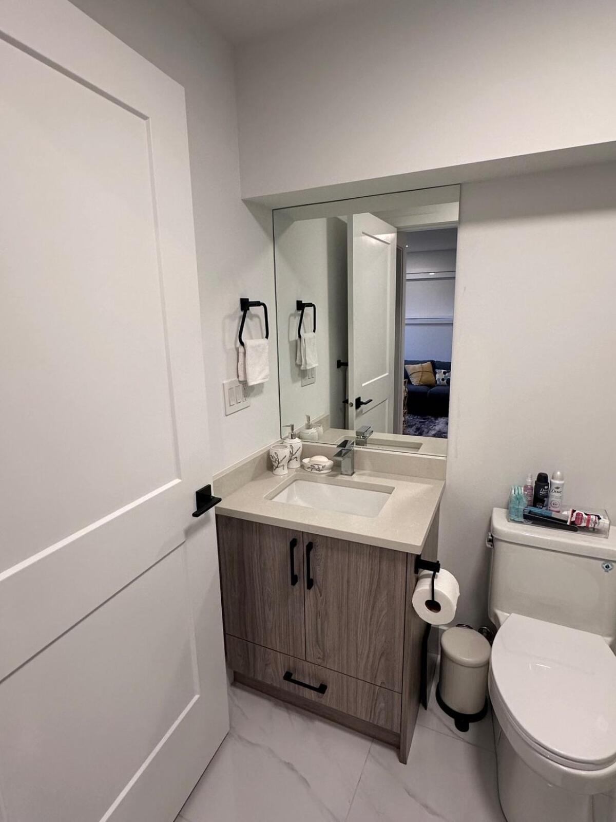 Newly Built Cozy 2-br Hidden Gem Vancouver