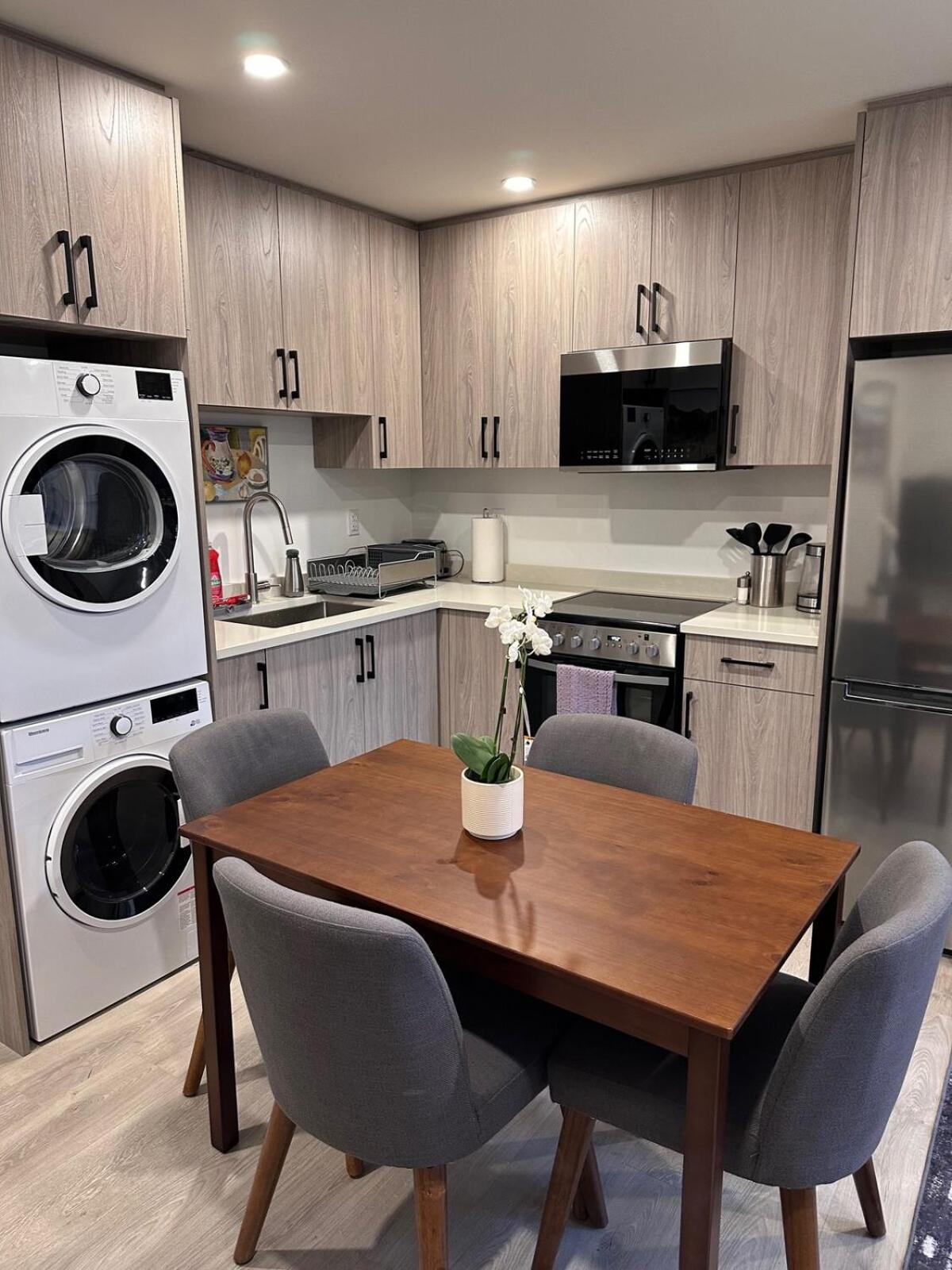 Newly Built Cozy 2-br Hidden Gem Apartment *