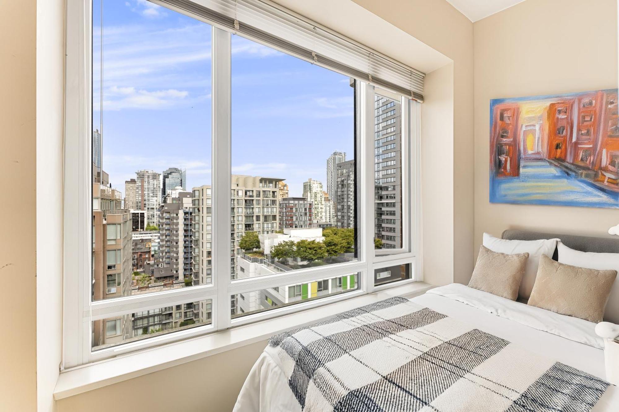 Urban Living At Its Finest 1br In Yaletown Apartment Vancouver