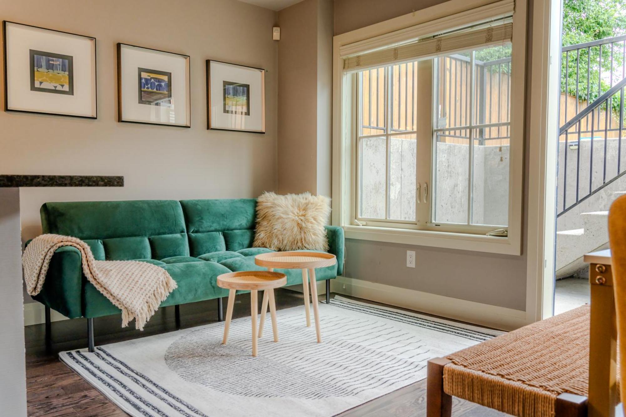 Private Cambie Village Min Downtown And Skytrain Apartment