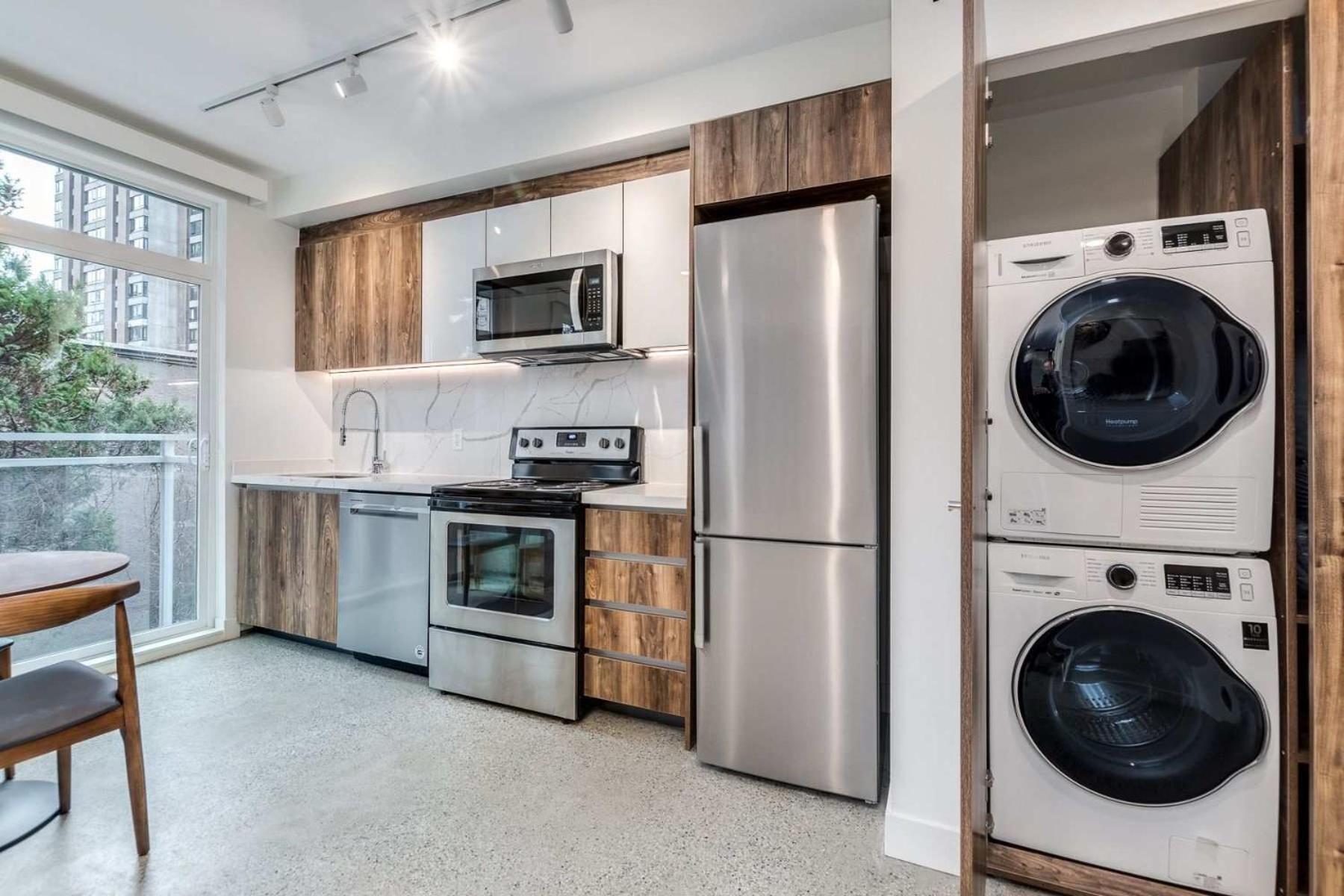 Luxury Downtown In Quiet Neighbourhood Vancouver