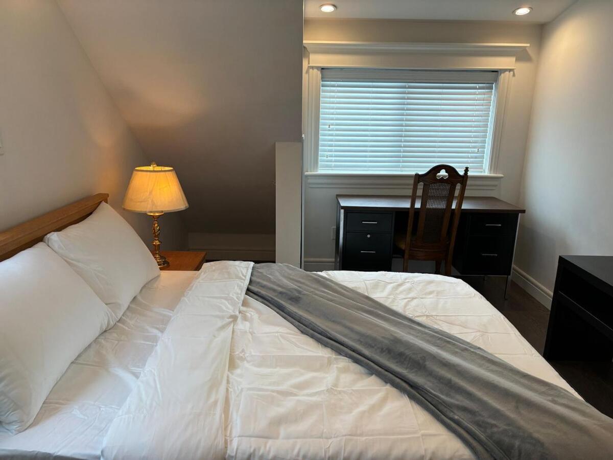 Cozy 2br Retreat In Holiday home Vancouver