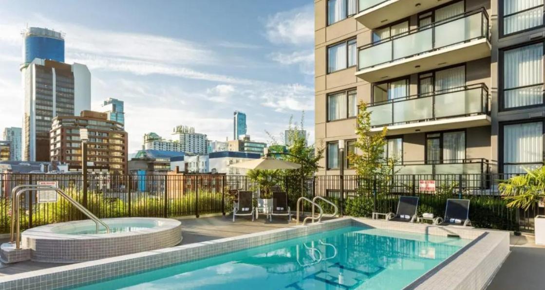 Level Yaletown Seymour Apartment Vancouver