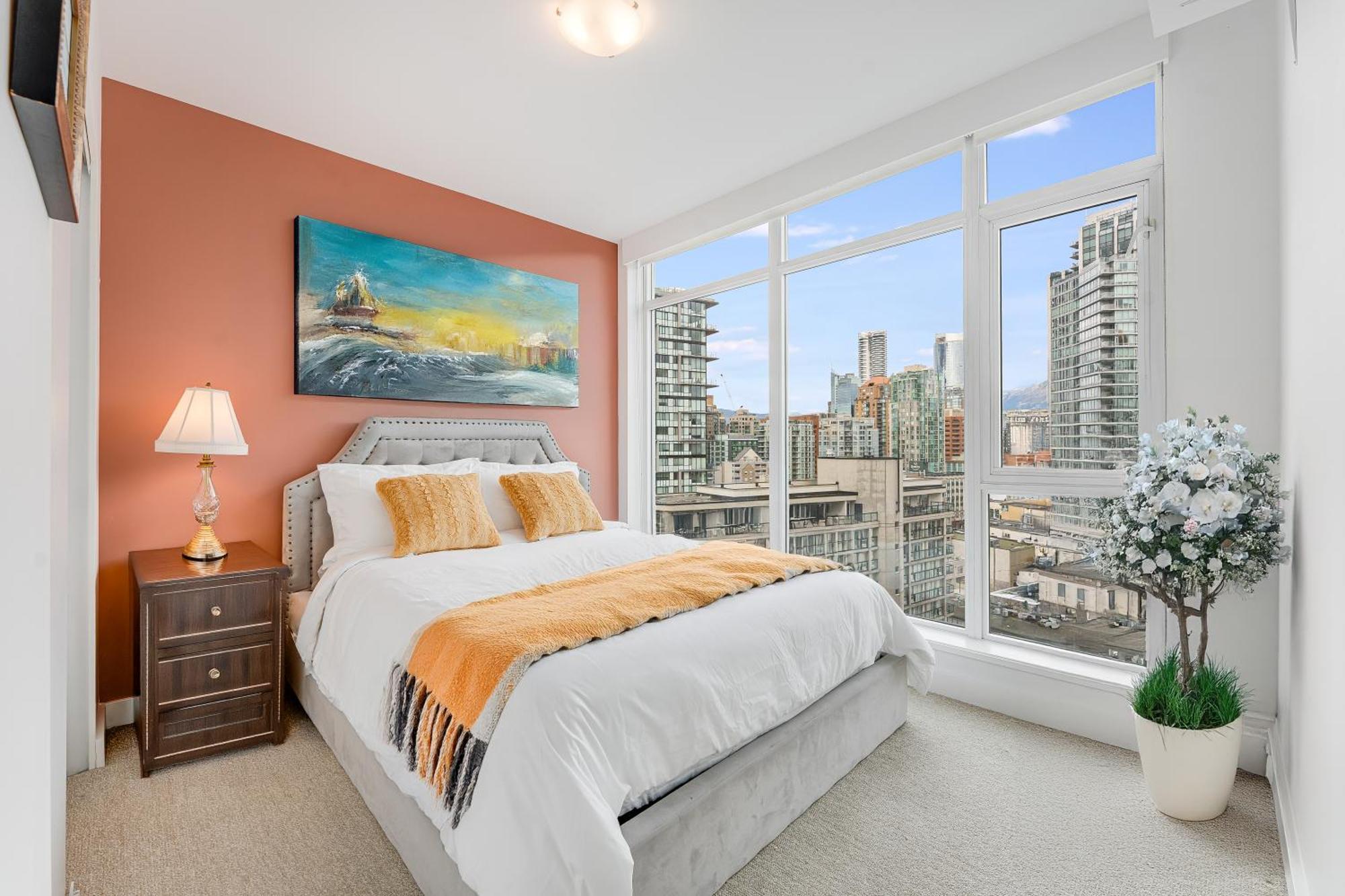 Elegant Two Bedroom Retreat Breathtaking Ocean And Skyline Views