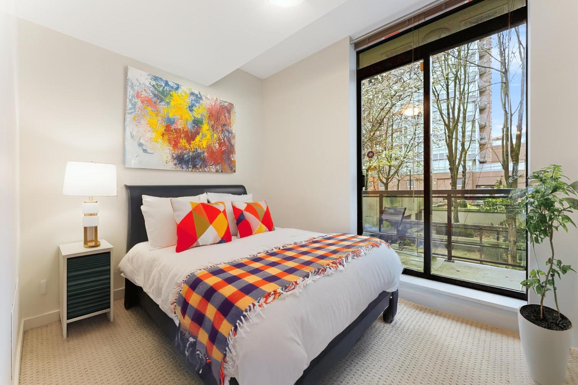 Apartment Luxury 2 Bedroom Townhouse In Yaletown Modern Elegance And Prime Location Vancouver