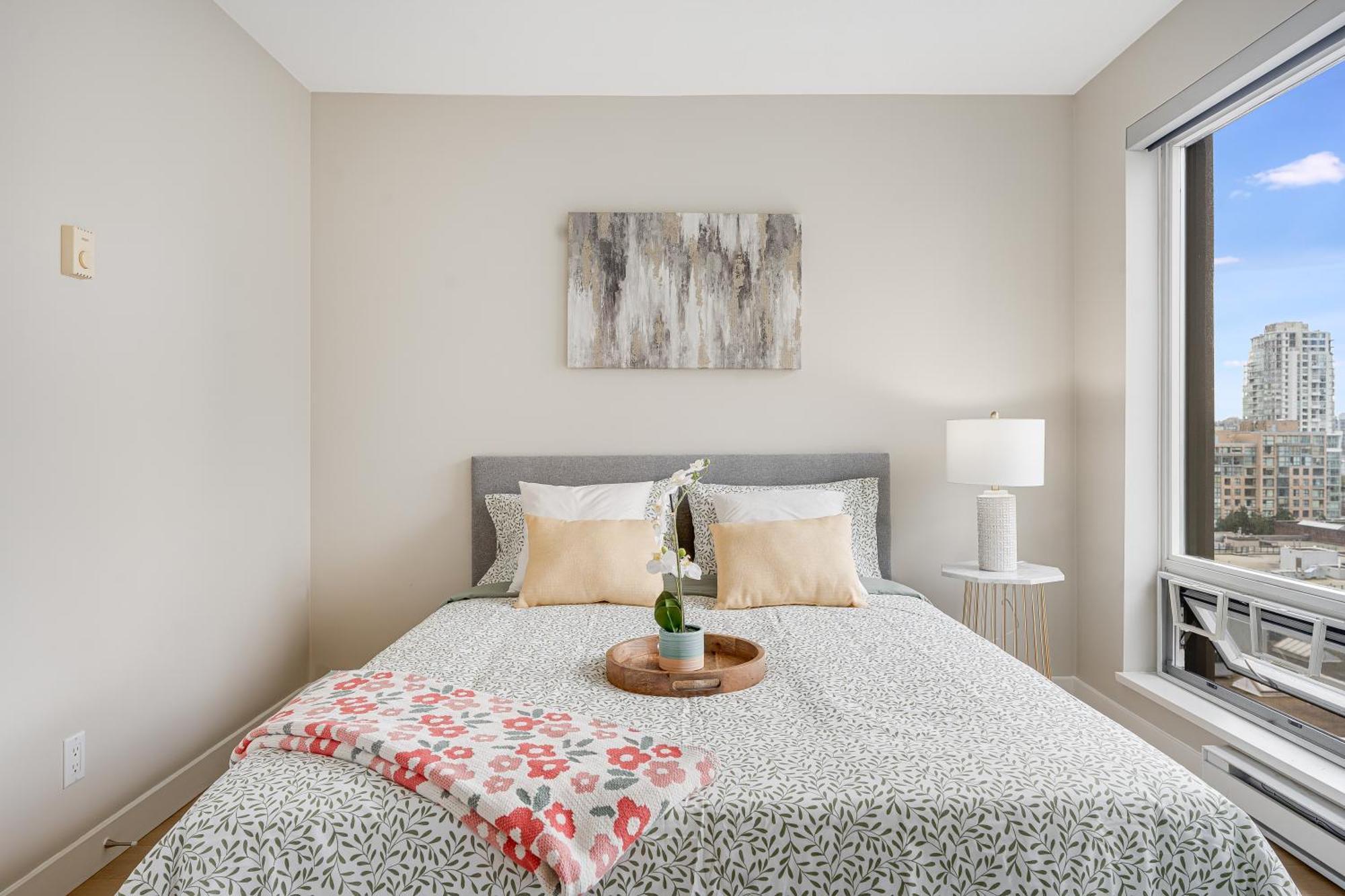 Panoramic Perfection Designer 2br With Views And Comfort Apartment