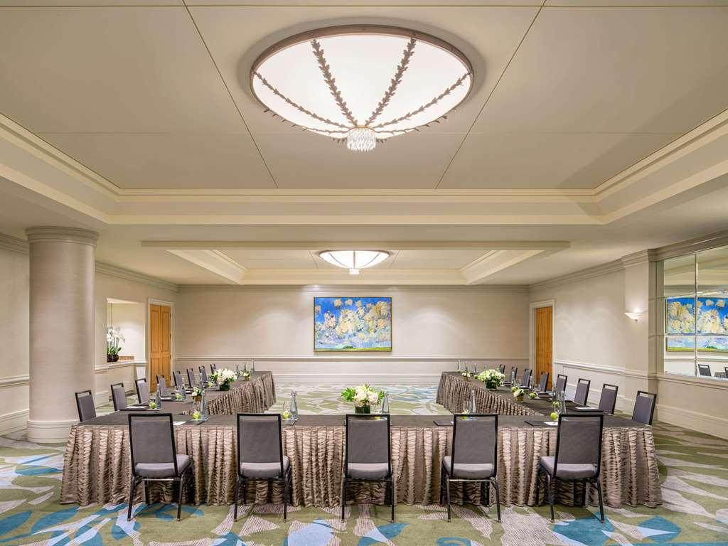 Fairmont Waterfront Hotel