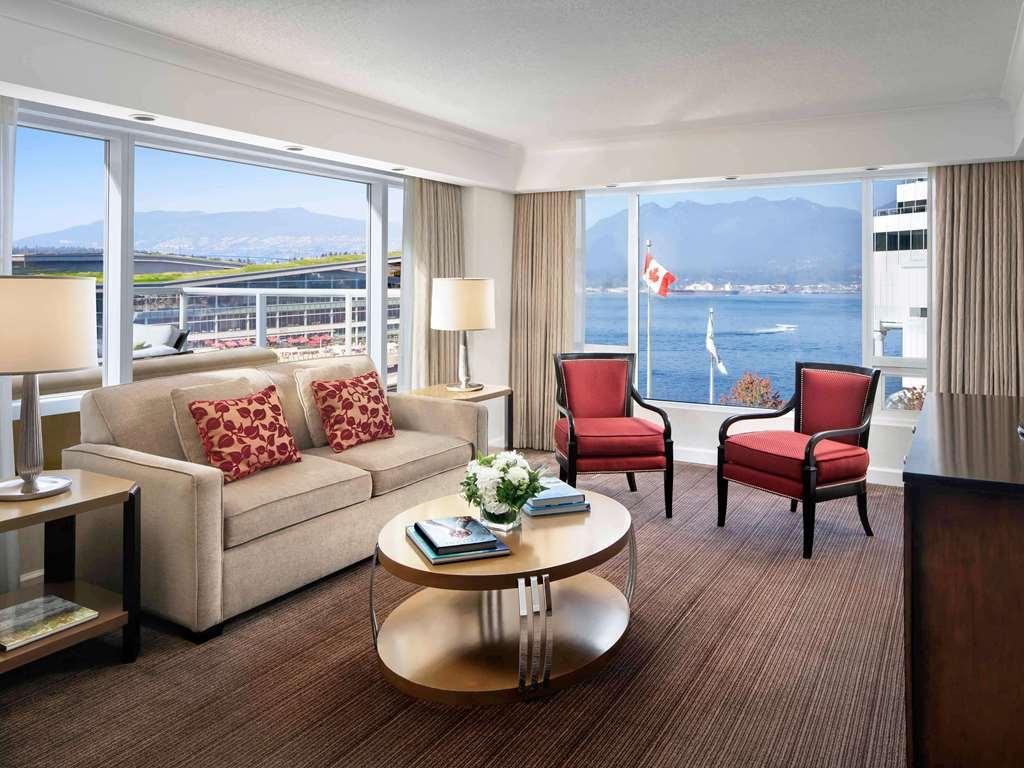 Hotel Fairmont Waterfront 5*