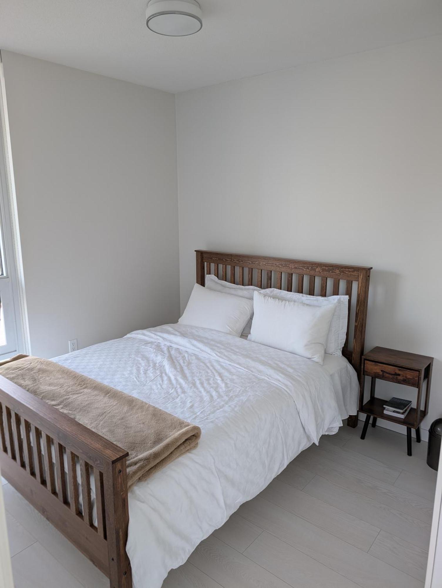Apartment Modern 2 Bedroom With Ac In Olympic Village
