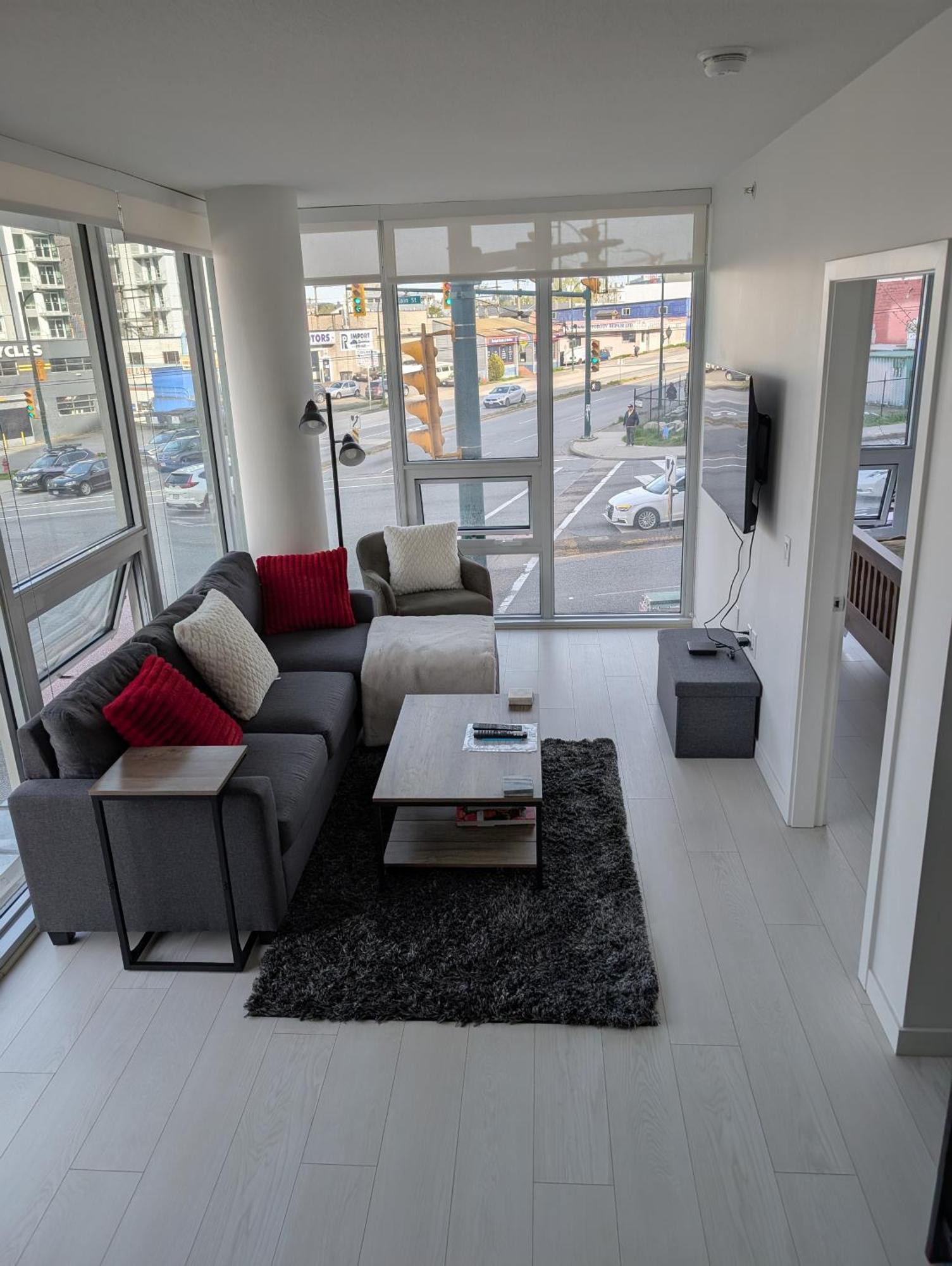 Modern 2 Bedroom With Ac In Olympic Village Apartment *