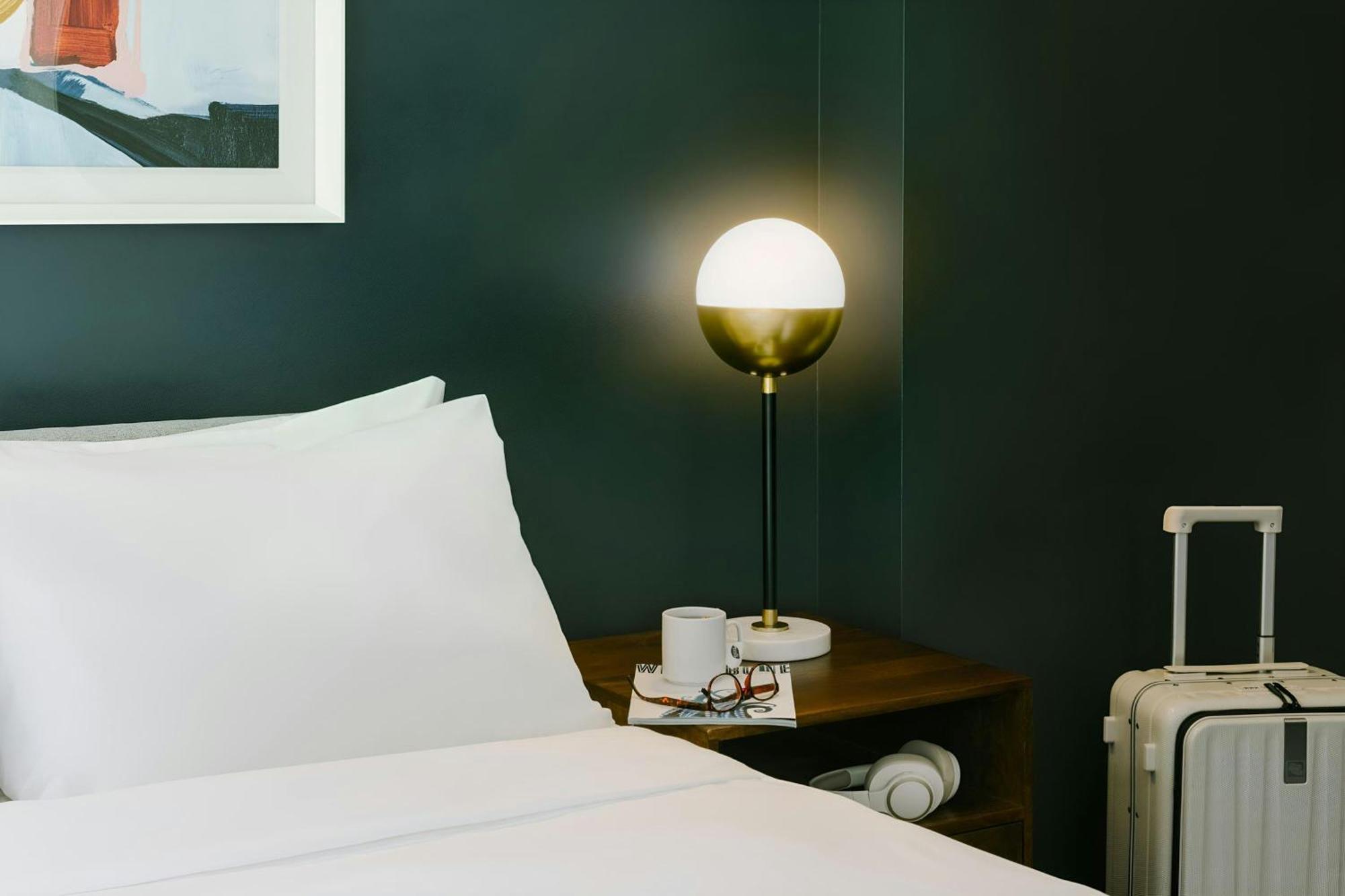 Sonder By Marriott Bonvoy Revival Apartments English Bay Aparthotel 4*