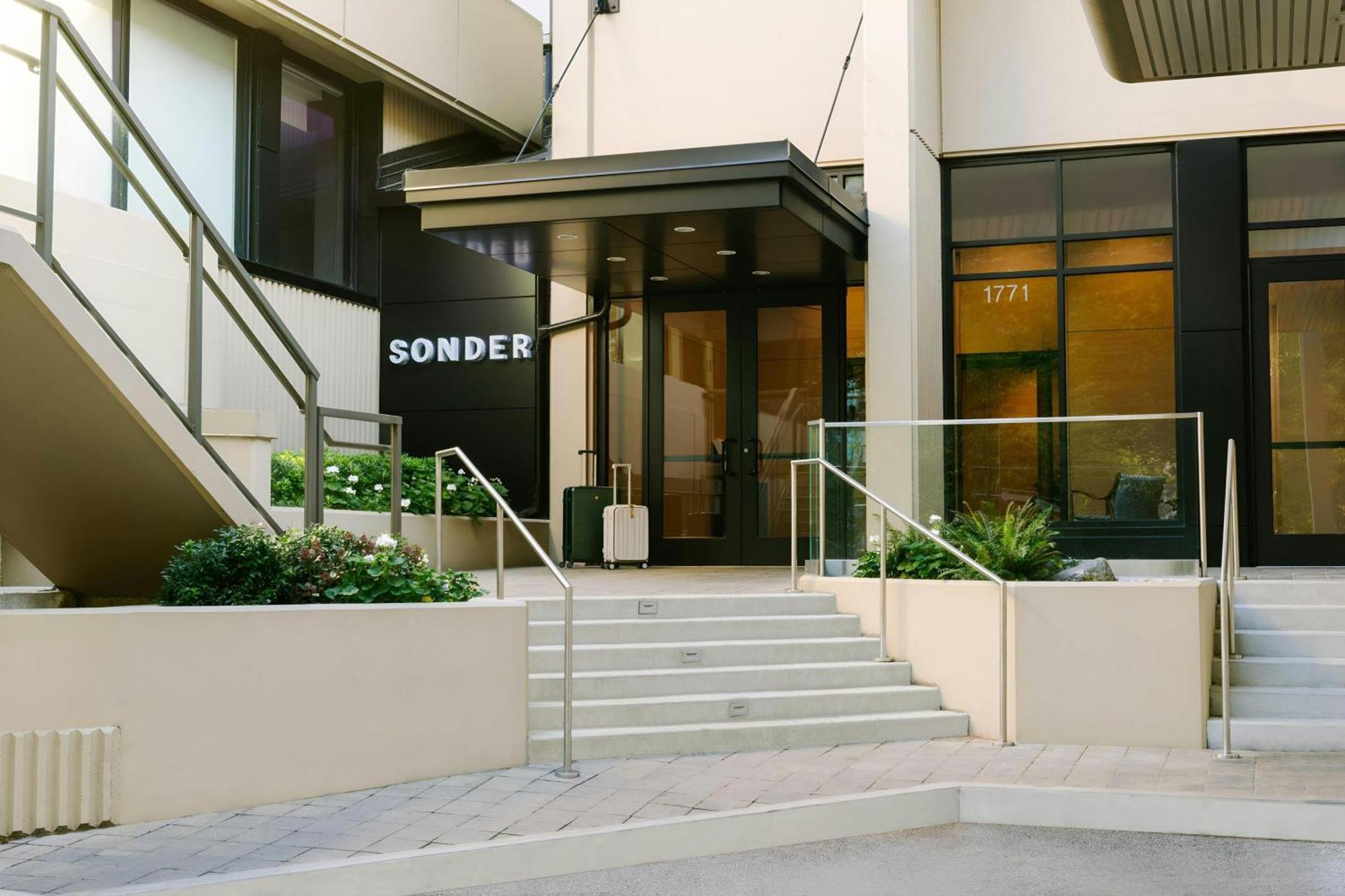 Sonder By Marriott Bonvoy Revival Apartments English Bay Aparthotel 4*