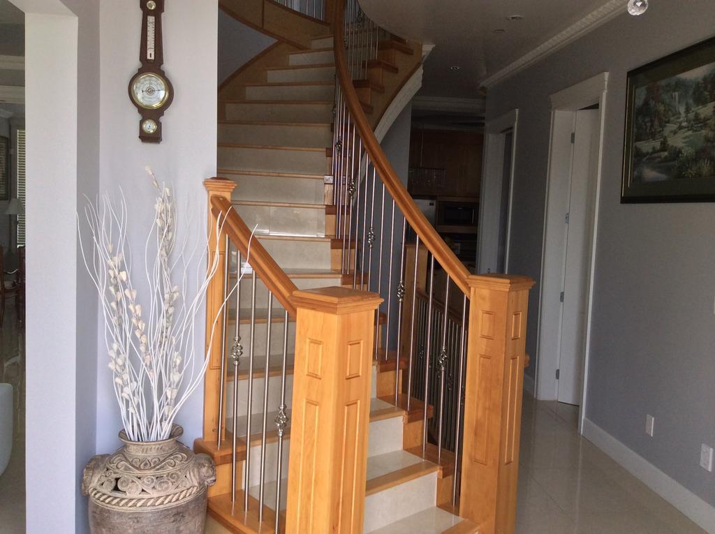 White House Bed & Breakfast 2*