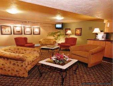 Howard Johnson By Wyndham Downtown Hotel Vancouver