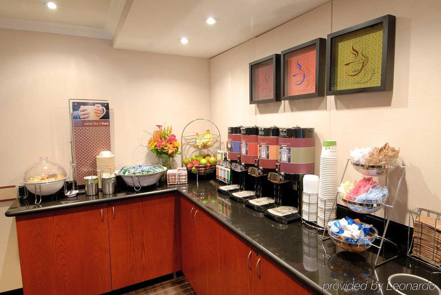 Hampton & Suites, By Hilton - Downtown Hotel 3*