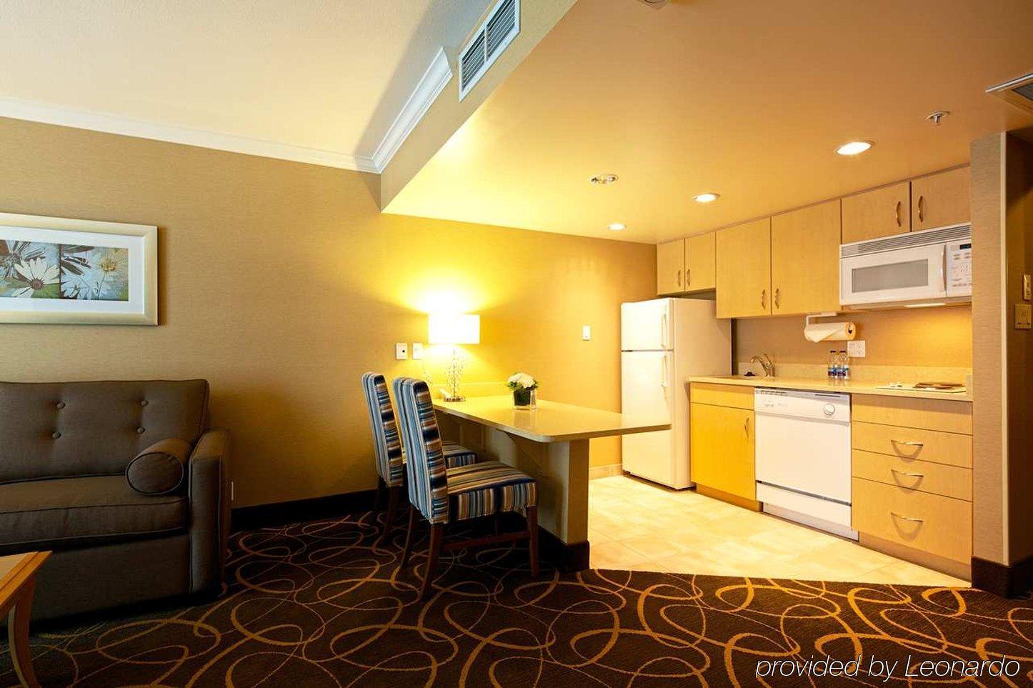 Hotel Hampton & Suites, By Hilton - Downtown 3*