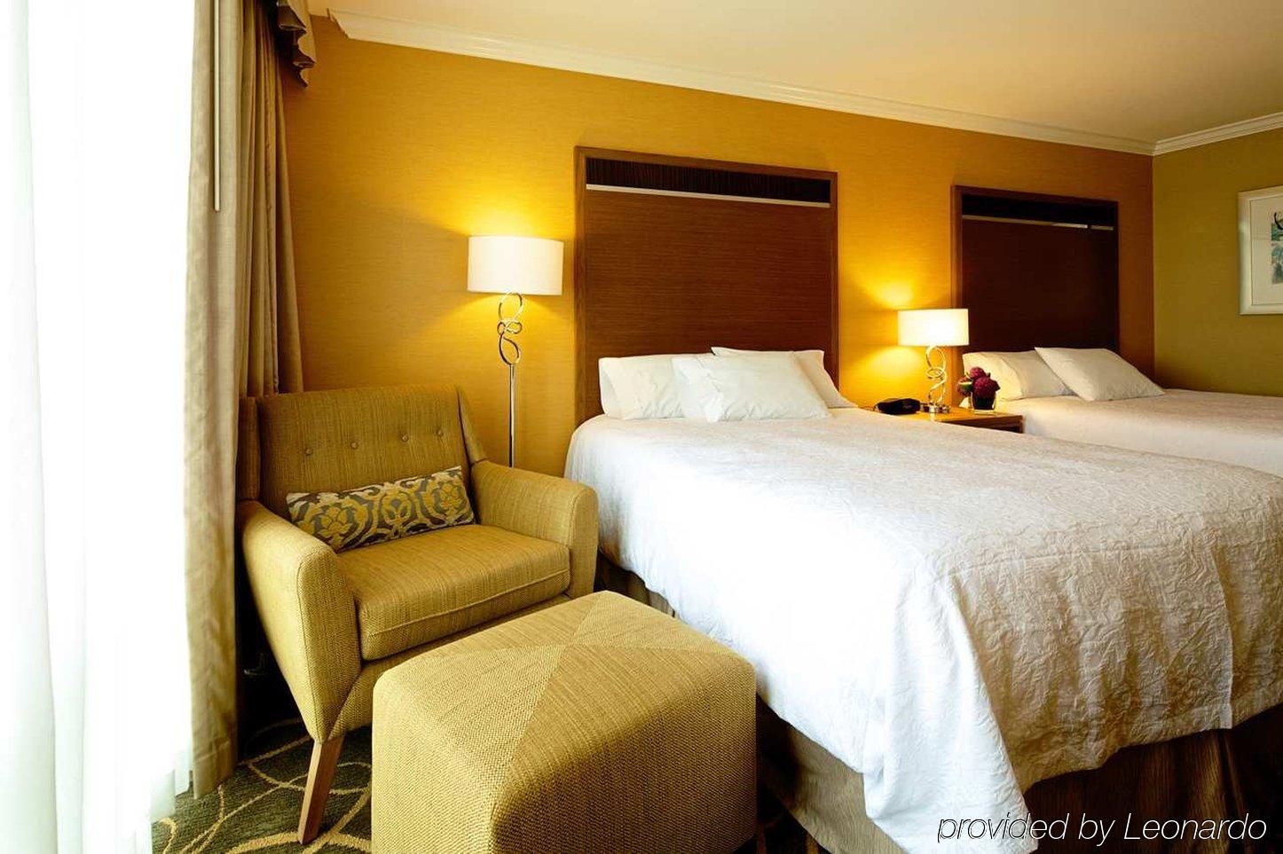 Hampton & Suites, By Hilton - Downtown Vancouver