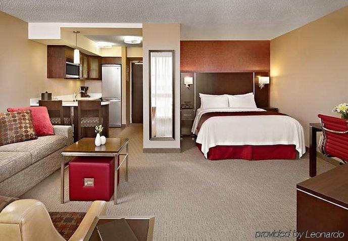 By Marriott Downtown 3* Vancouver