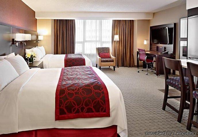 By Marriott Downtown Hotel Vancouver