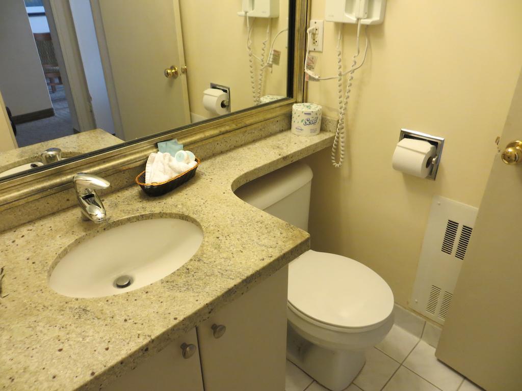 Hotel Oceanside Vancouver