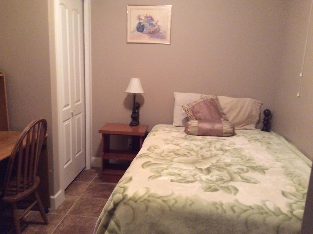 Bed & Breakfast White House 2*