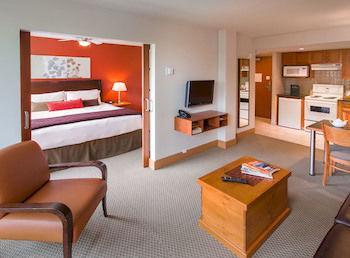 Hotel West Coast At Ubc 4*