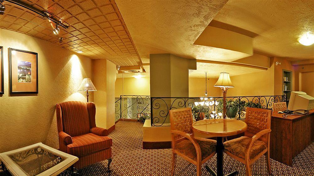 Hotel Howard Johnson By Wyndham Downtown 2*