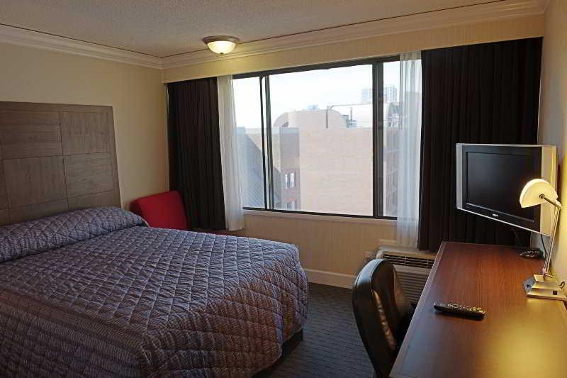 Sandman Downtown Hotel 3*