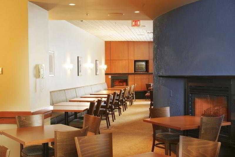 By Marriott Downtown Hotel Vancouver