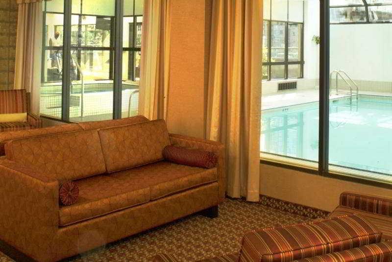 Hotel By Marriott Downtown 3*