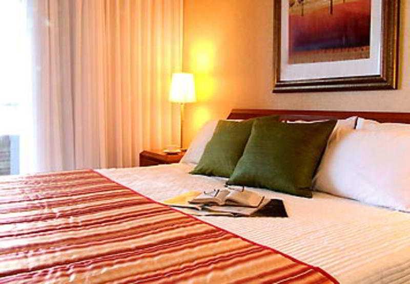 By Marriott Downtown 3*