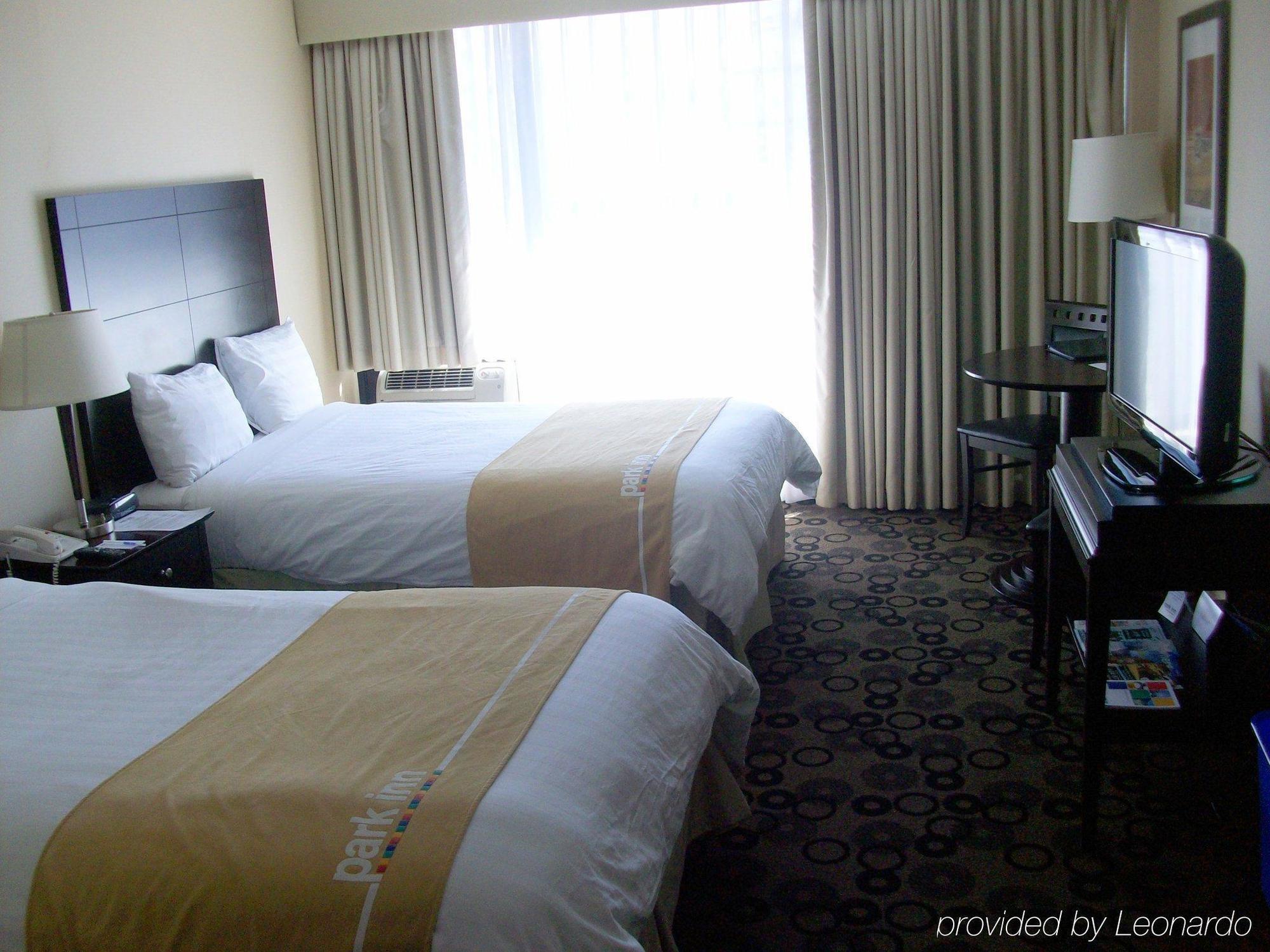 Park & By Radisson Hotel