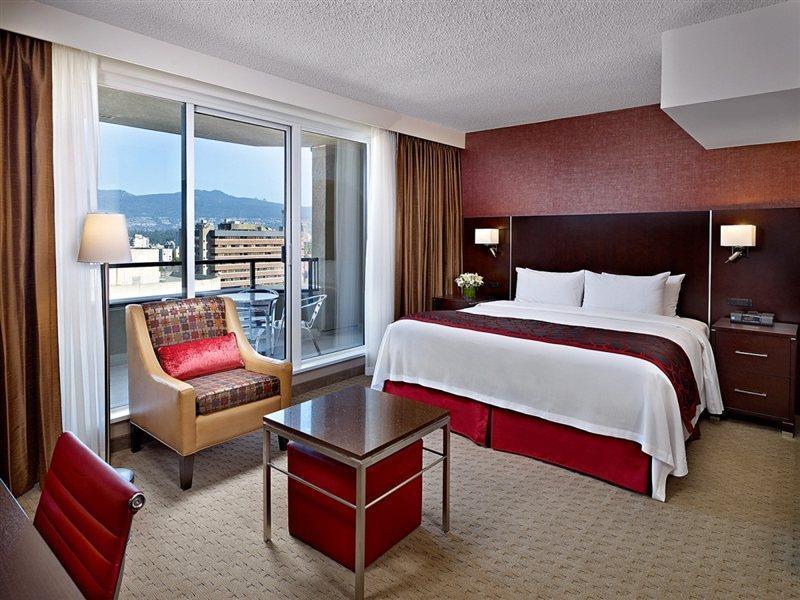 Hotel By Marriott Downtown Vancouver