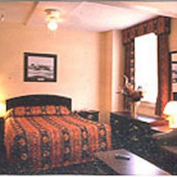 Hotel Howard Johnson By Wyndham Downtown 2*