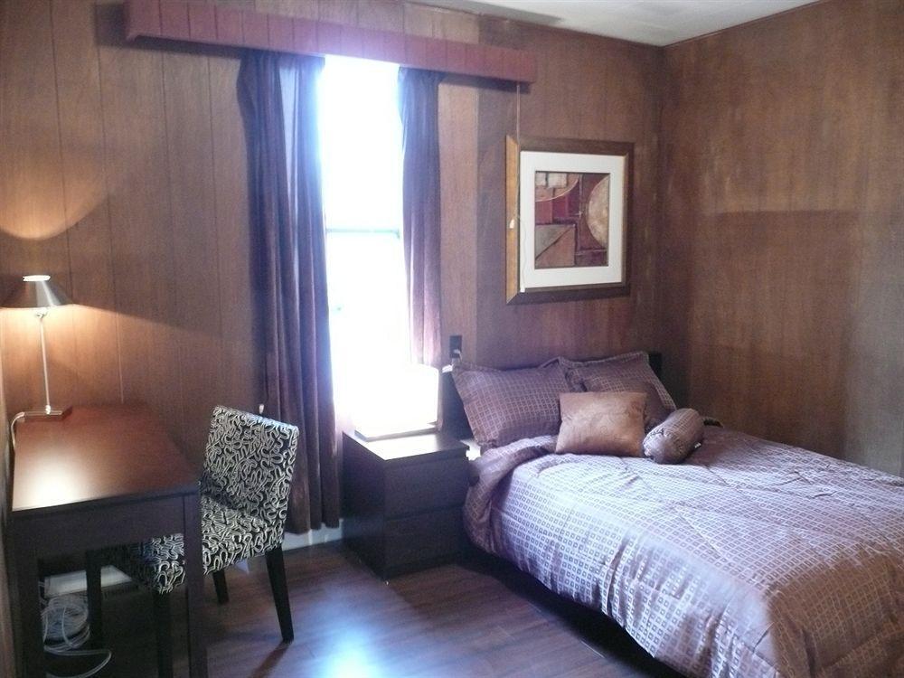 Hotel Mondeliving House Davie 2*